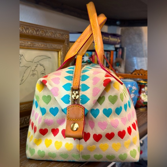 Dooney & Burke Y2K rainbow heart collection 100% cotton with weather shield - Picture 4 of 16